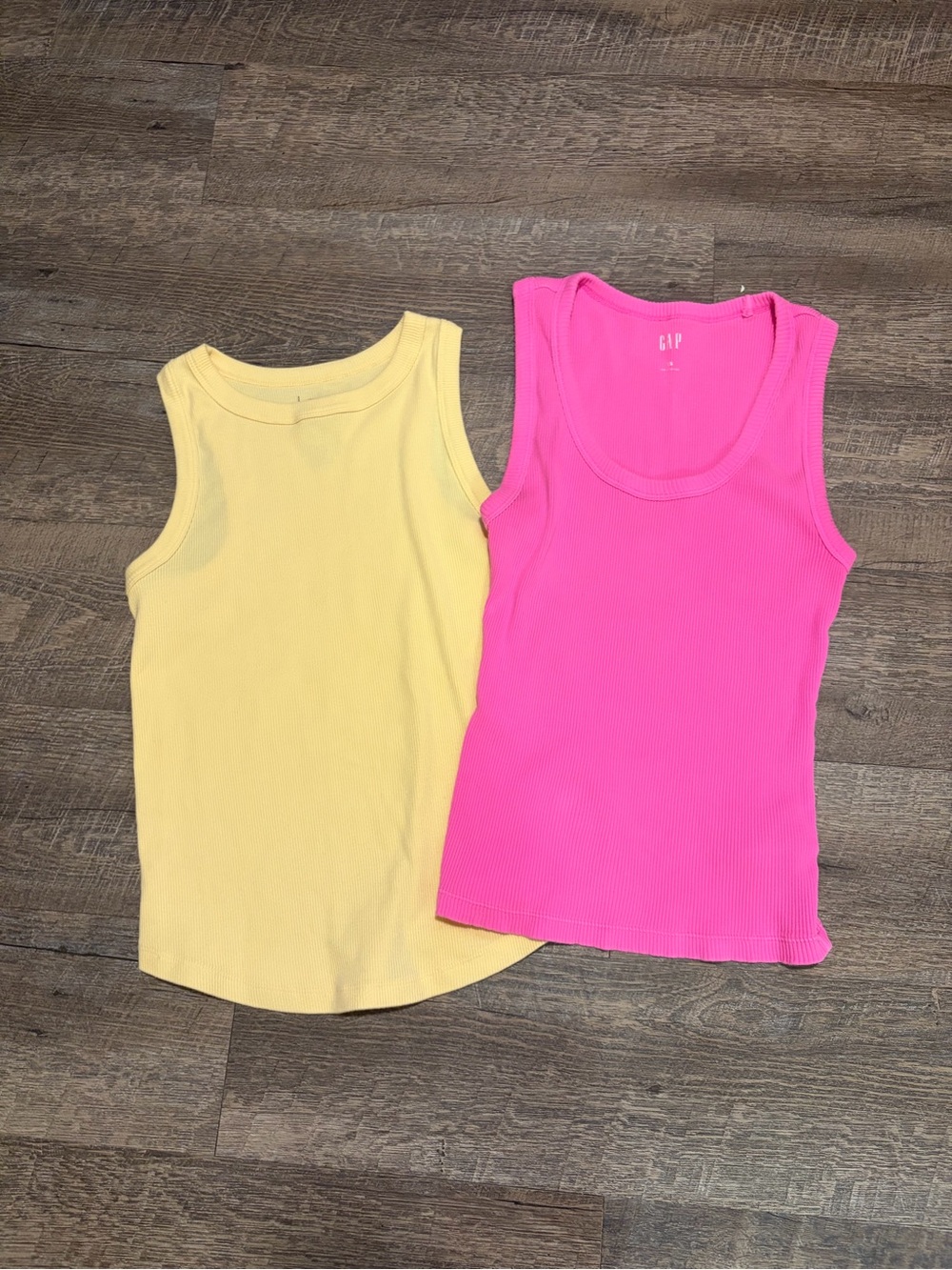 Gap & SO Tank Top Bundle